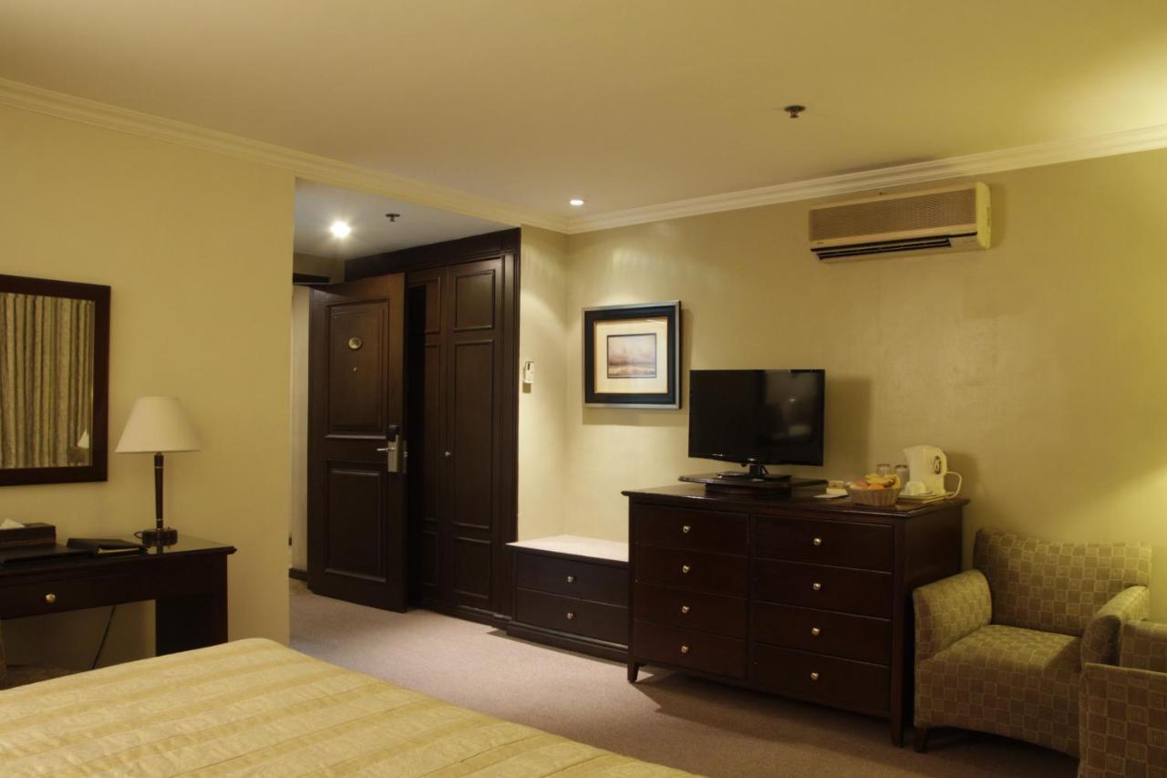 Herald Suites Solana Makati City Exterior foto