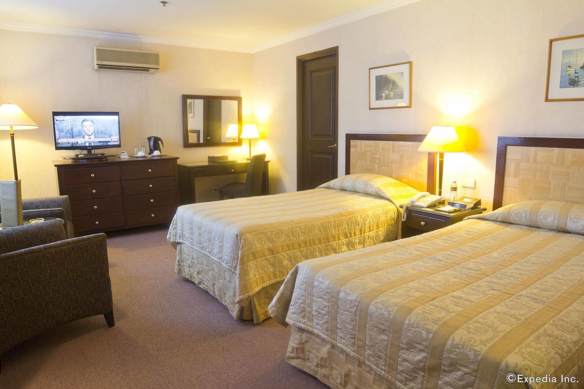 Herald Suites Solana Makati City Exterior foto